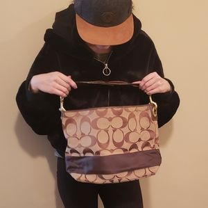 New COACH Classic Logo Purse Authentic